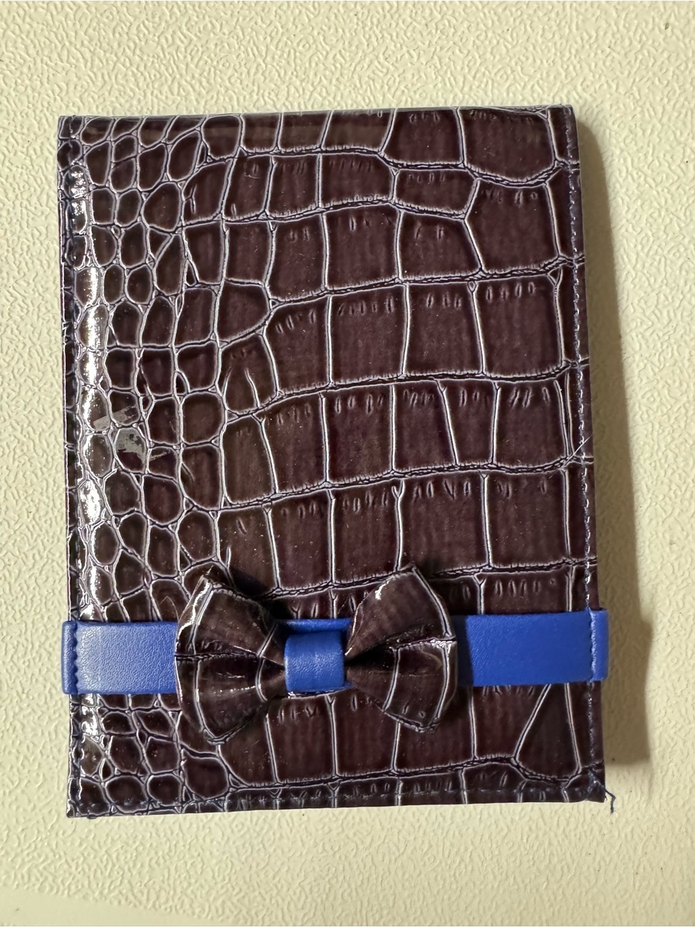 SeneGence large travel Croc-Embossed Leather Mirror with Blue Accent